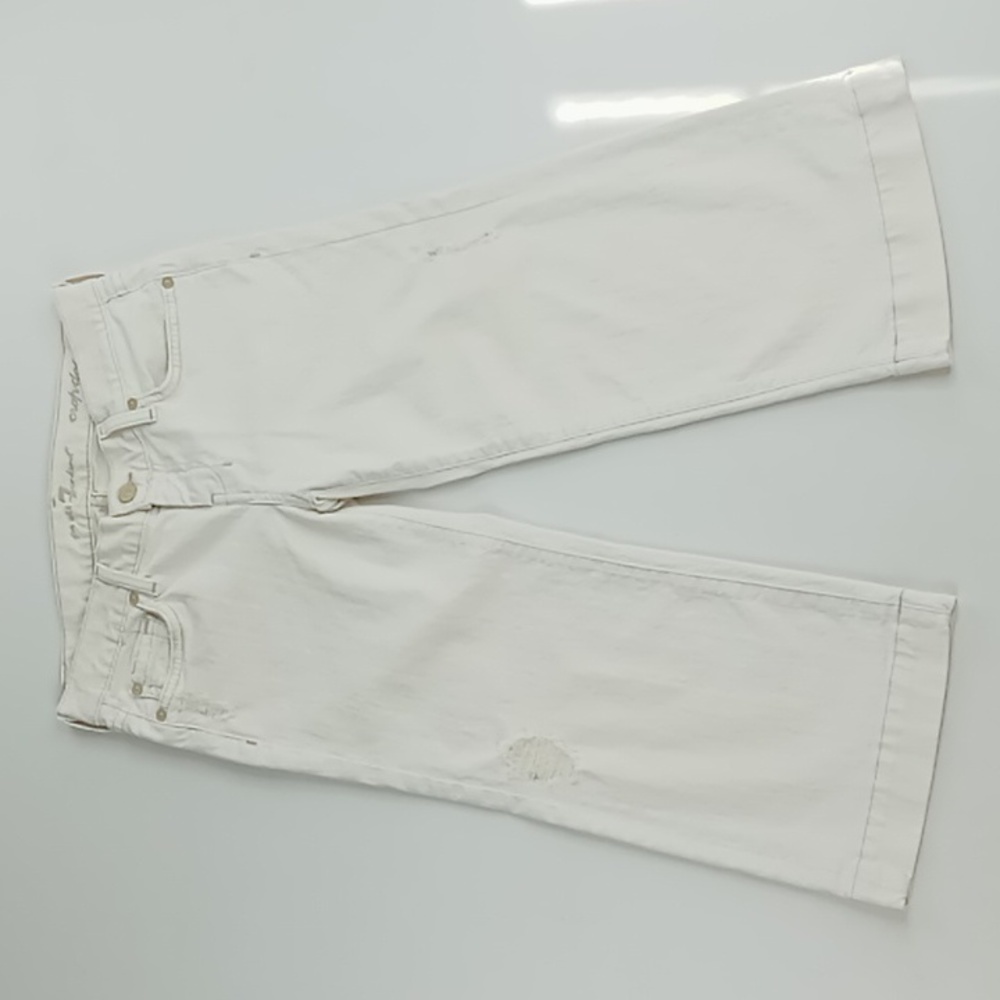 7 For All Mankind Crop Dojo White Size 26 Factory Distressed